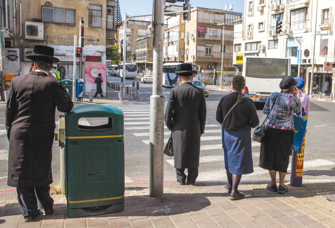 חרדים בבני ברק (צילום:  יוסי אלוני)