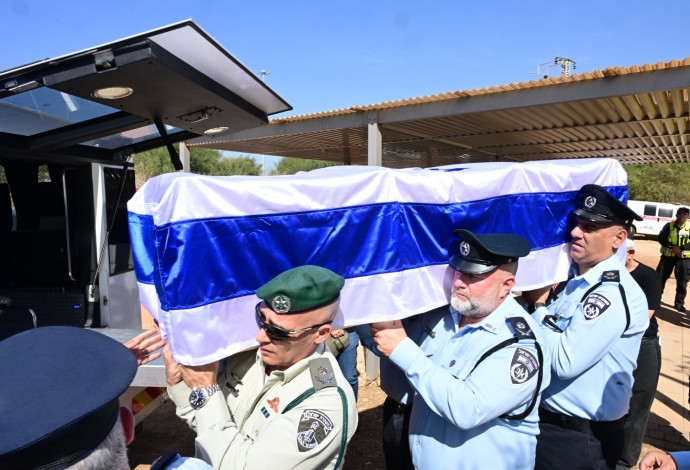 הלוויתו של יעקב טרנר ז"ל (צילום:  אבשלום ששוני)