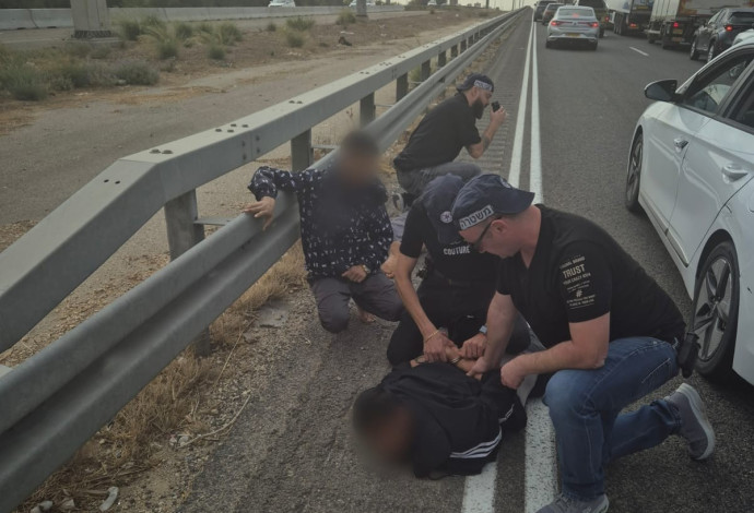 מעצר בני משפחתה של הנרצחת (צילום:  דוברות המשטרה)