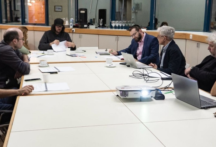 בועה אונטולוגית: מדינה אחת לשני עולמות (צילום:  עמותת דור מוריה)