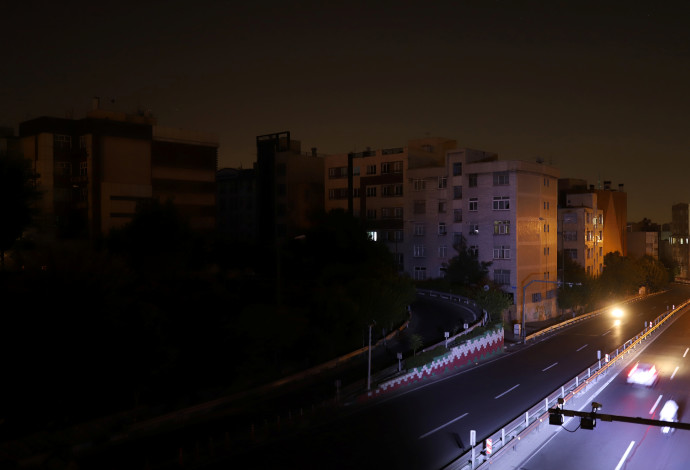עלטה בטהרן (צילום:  Majid Asgaripour/WANA (West Asia News Agency) via REUTERS)