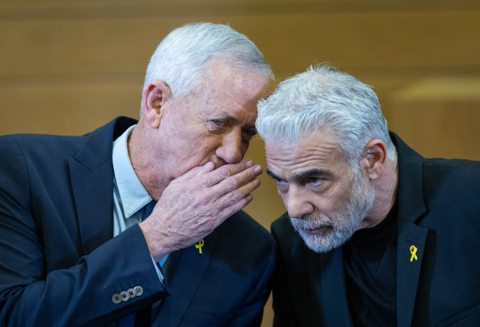 יאיר לפיד, בני גנץ (צילום:  יונתן זינדל, פלאש 90)