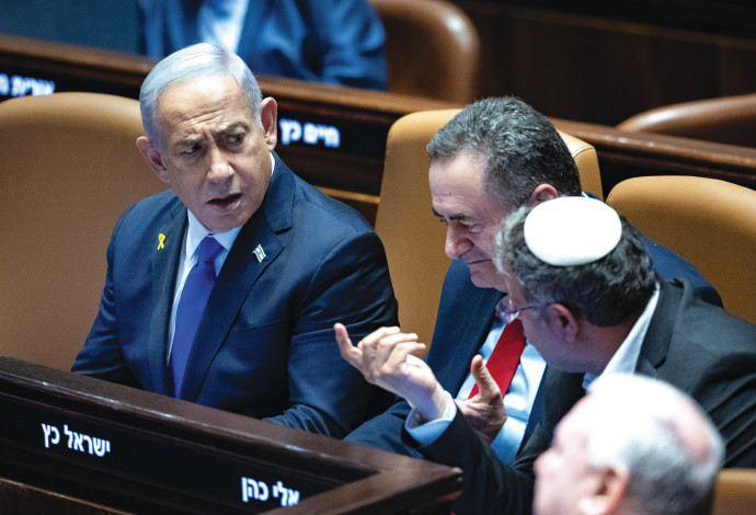 ראש הממשלה בנימין נתניהו לצד ישראל כ"ץ ואיתמר בן גביר (צילום:  יונתן זינדל, פלאש 90)