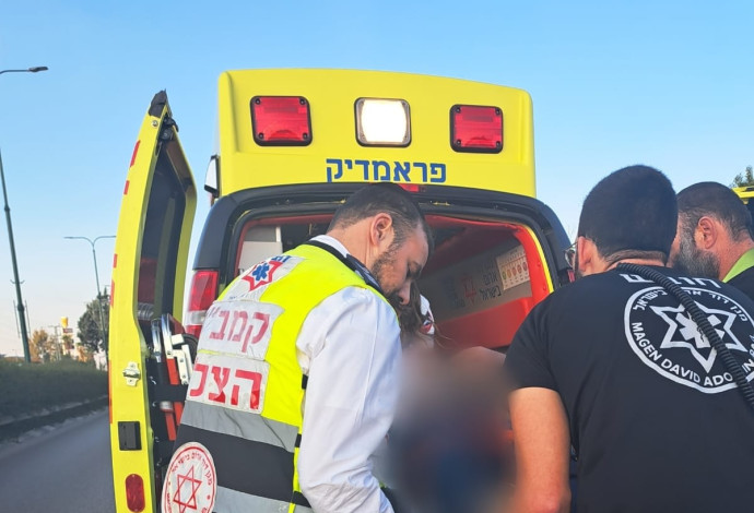 אמבולנס מד"א (צילום:  דוברות הצלה)