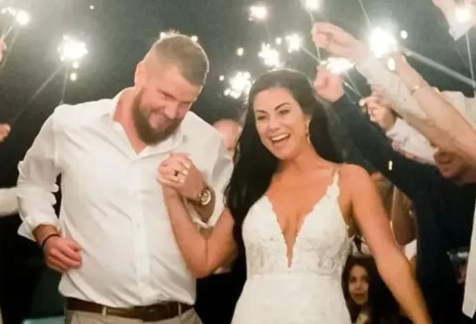 סמנתה מילר, נהרגה ביום חתונתה ובעלה האבל, אריק האצ'ינסון (צילום:  רשתות חברתיות)
