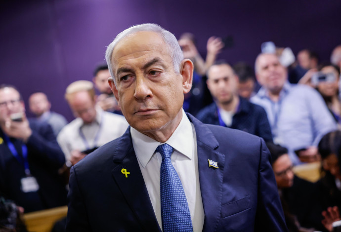 בנימין נתניהו בפתיחת עדותו בבית המשפט (צילום:  חיים גולדברג פלאש 90)