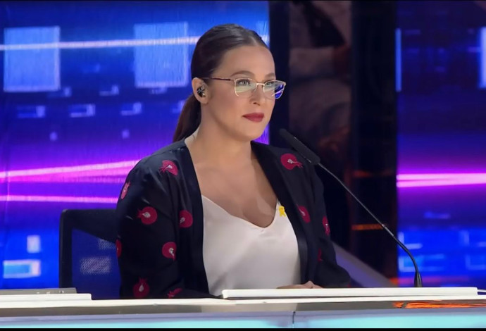 קרן פלס (צילום:  צילום מסך מתוך קשת 12)