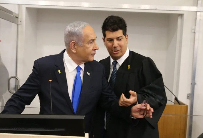 רה"מ נתניהו עם פרקליטו עמית חדד (צילום:  עמית שאבי)
