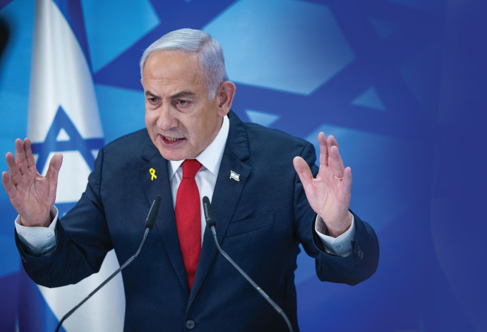 מסיבת עיתונאים לפני משפט נתניהו, 9 בדצמבר 2024 (צילום:  יונתן זינדל, פלאש 90)