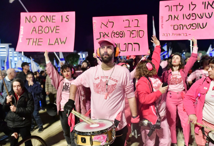 הפגנה נגד מדיניות הממשלה בקפלן ובכיכר הבימה, ארכיון (צילום:  אבשלום ששוני)
