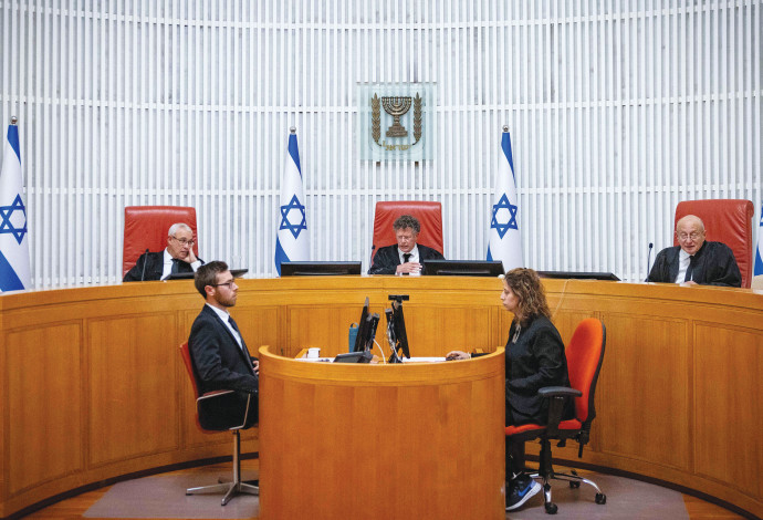 דיון בבית המשפט העליון (צילום:  חיים גולדברג/פלאש 90)