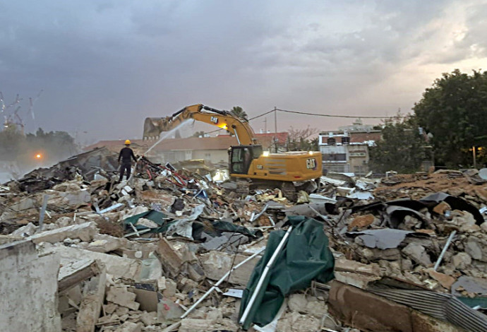 הריסת המבנים הוותיקים בגבול  תל אביב-רמת גן. נוסטלגיה  (צילום:  משה כהן)