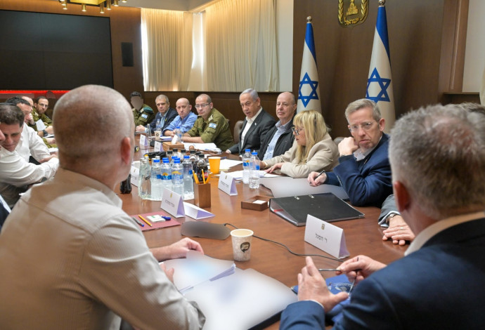 ישיבת הקבינט לאישור עסקת החטופים  (צילום:  קובי גדעון/לע"מ)