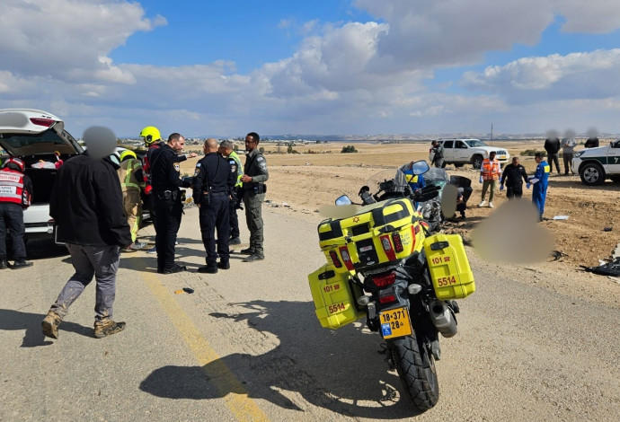 זירת התאונה בבאר שבע (צילום:  תיעוד מבצעי מד"א)