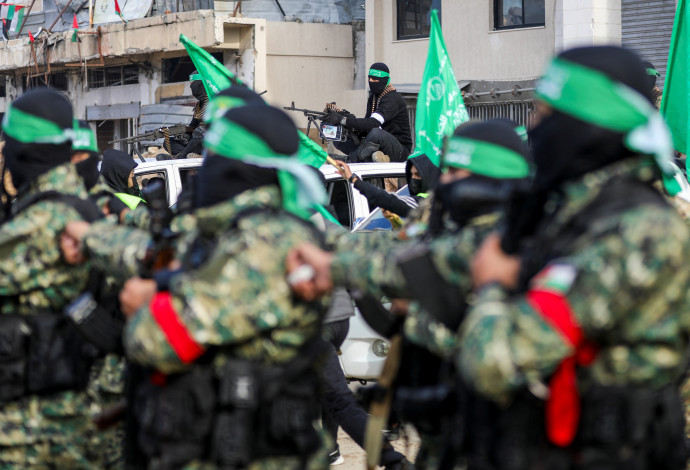 מחבלי חמאס (צילום:  REUTERS/Dawoud Abu Alkas)