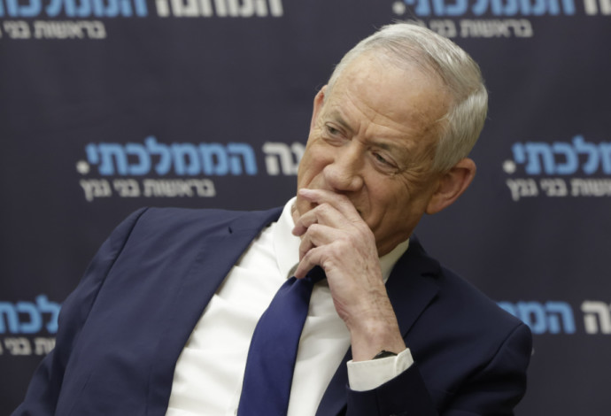 בני גנץ בישיבת סיעת המחנה הממלכתי (צילום:  מארק ישראל סלם)