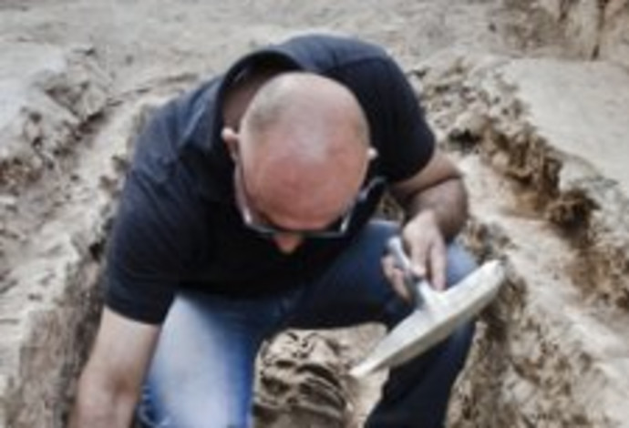 זובייר עדוי, מנהל אתר החפירה (צילום:  באדיבות רשות העתיקות)