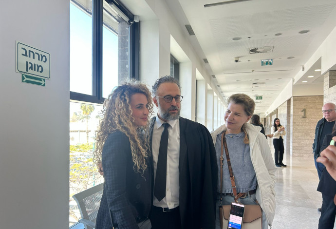 חני נוה, הדס שטייף, עו"ד דודי זילברבוים  (צילום:  מאיה כהן)