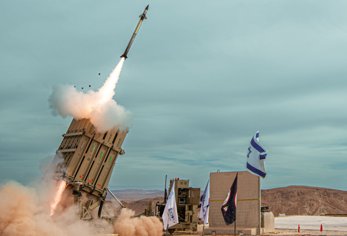 כיפת ברזל (צילום:  אגף דוברות וקשרי ציבור במשרד הביטחון)
