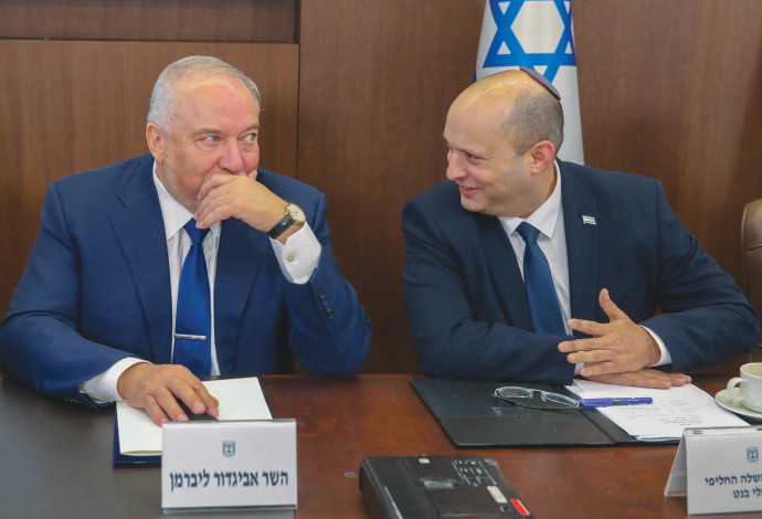 בנט וליברמן בתקופת ממשלת השינוי (צילום:  מרק ישראל)