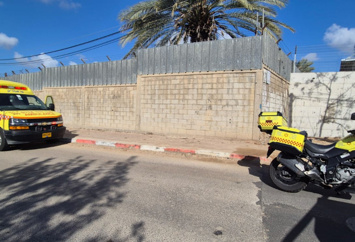 זירת האירוע ברמלה (צילום:  דוברות מד"א)