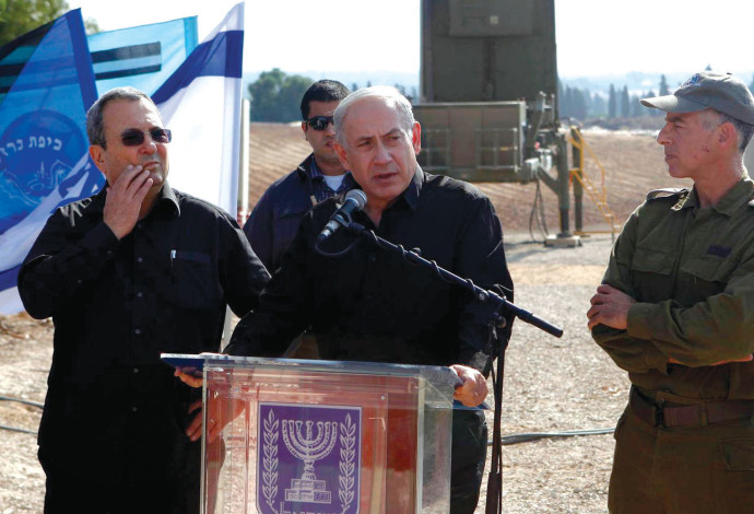 בנימין נתניהו ואהוד ברק (צילום:  פלאש 90)