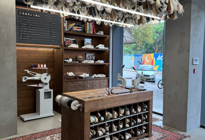 Golden Goose פותח חנות דגל ראשונה בכיכר המדינה (צילום:  יחצ)