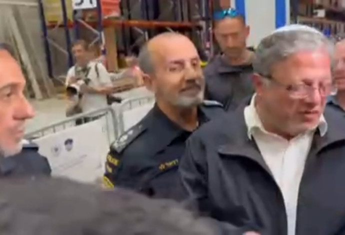 איתמר בן גביר ודני לוי בעימות ראשון לעיני המצלמות (צילום:  צילום מסך)