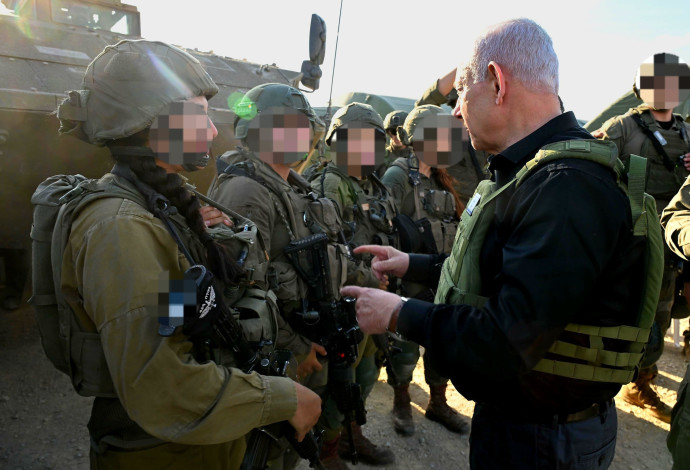 בנימין נתניהו ברצועת עזה (צילום:  חיים צח, לע"מ)