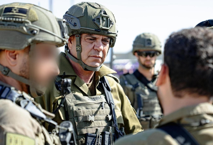 ראש אט"ל, אלוף מישל ינקו בסיור בגזרות השונות (צילום:  דובר צהל)
