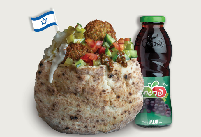 פלאפל בריבוע - מתנה לחיילים ליום העצמאות (צילום:   אסף קרלה)