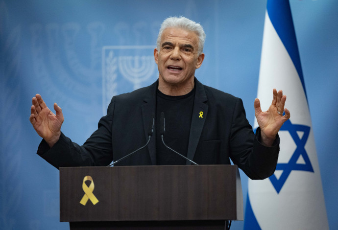 יאיר לפיד  (צילום:  יונתן זינדל פלאש 90)