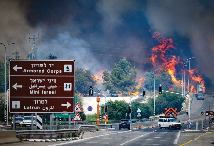 שריפה סמוך ללטרון (צילום:  אורן בן חקון, פלאש 90)