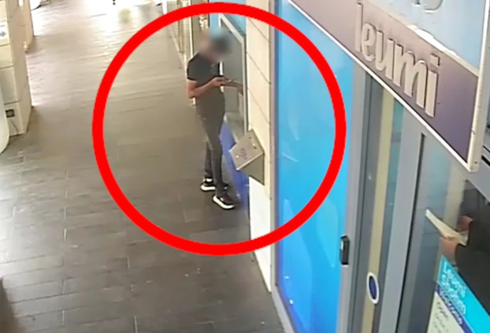 החשוד בעוקץ קשישים ברמת גן וגבעתיים (צילום:  דוברות המשטרה)