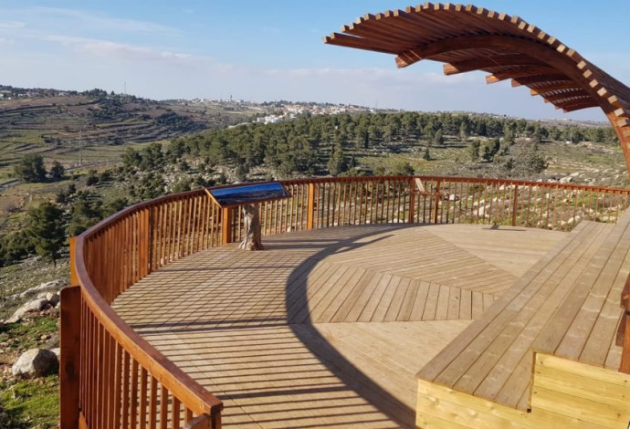 מצפור ארי פולד (צילום:  תיירות גוש עציון)