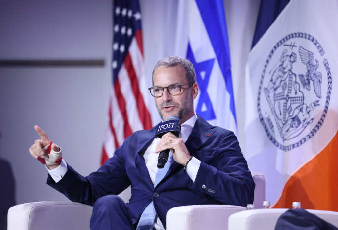 Adam Buhler (Photo : Mark Israel Salem)