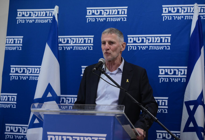 יאיר גולן בהצהרתו לתקשורת לאחר הסערה על דבריו (צילום:  אבשלום ששוני)