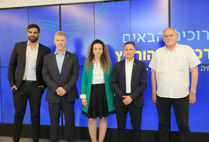 השקת המתקן שיהפוך אשפה לאנרגיה בנגב, השרה עידית סילמן וראש עיריית באר שבע רוביק דנילוביץ' (צילום:  רונן חורש, לע"מ)
