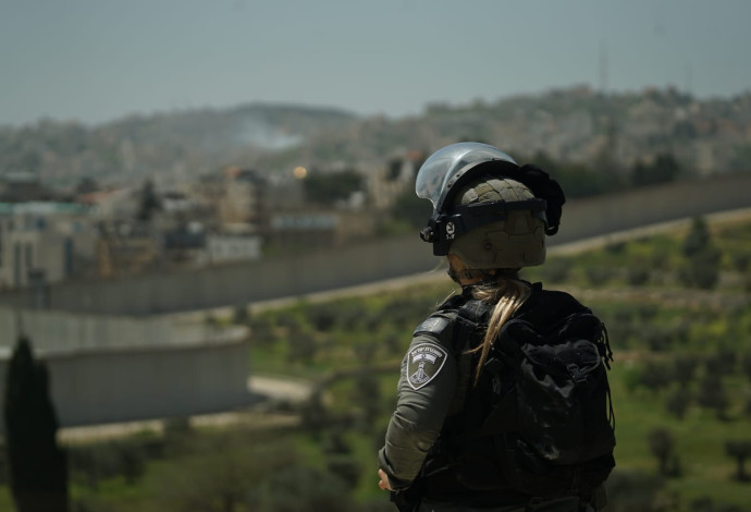 לוחמת מג"ב איו"ש (צילום:  דוברות המשטרה)
