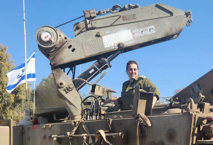 לירז ביטון במהלך שירות המילואים (צילום:  עמל ומעבר)