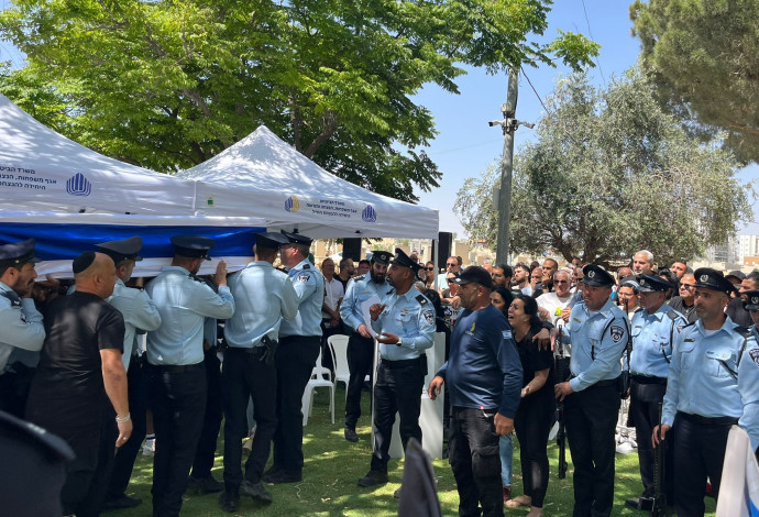 הלווית אבישי יצחק טויל (צילום:  פלד ארבלי)