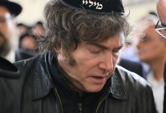 חאבייר מיליי בכותל המערבי (צילום:  הקרן למורשת הכותל המערבי)