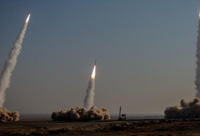 טילים איראנים (צילום:  רשתות ערביות)
