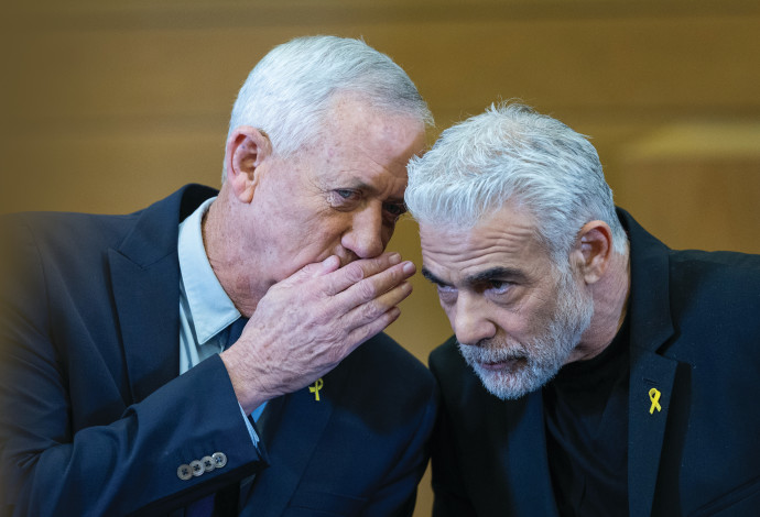בני גנץ ויאיר לפיד (צילום:  יונתן זינדל, פלאש 90)