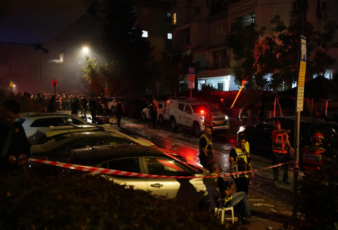 זירת הנפילה ברחובות, התקיפה האיראנית (צילום:  דובר צה"ל)