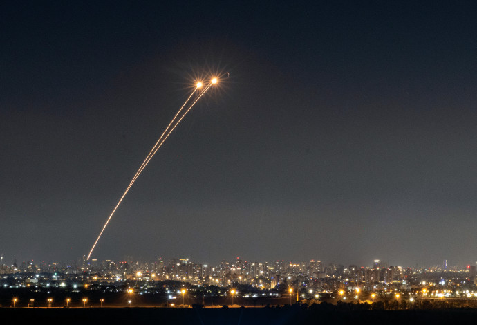 מיירטים בשמי אזור המרכז (צילום:  יוסי אלוני, פלאש 90)