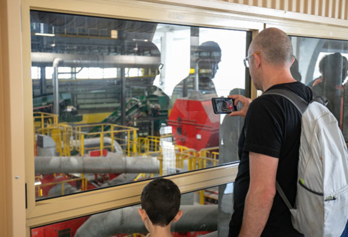סיורים במתקני הפסולת בחירייה  (צילום:  אבנר אלקרס)