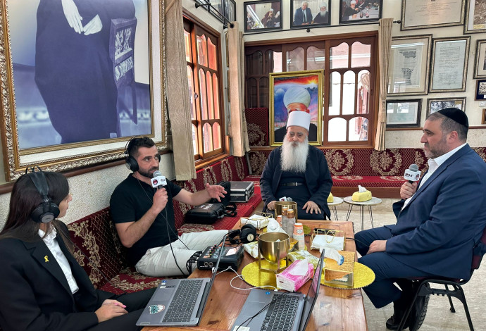 שר הפנים משה ארבל והשייח' מוואפק טריף (צילום:  ללא)