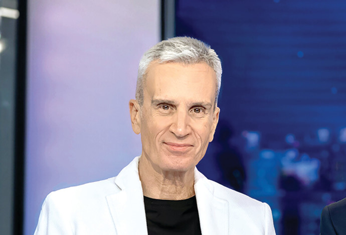 אברי גלעד (צילום:  קשת 12)