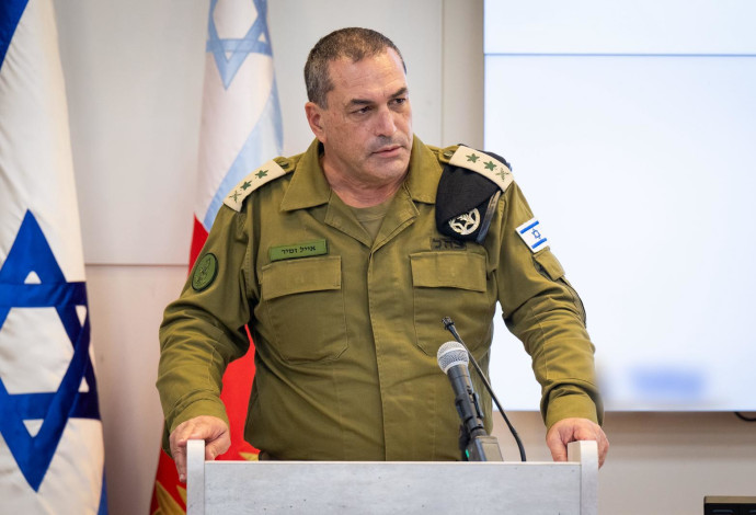 הרמטכ"ל אייל זמיר בהערכת מצב של המטכ"ל (צילום:  דובר צה"ל)